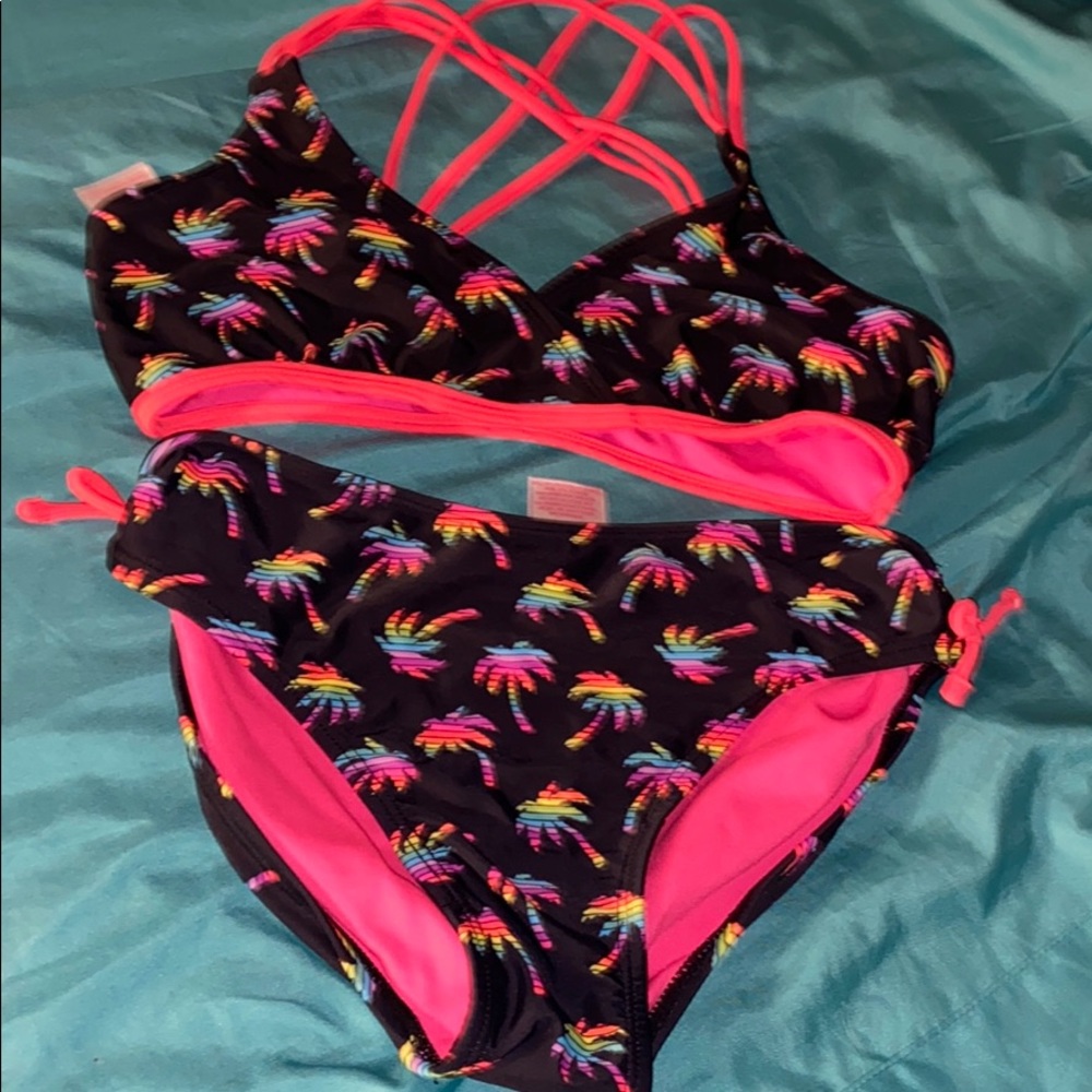 Girls 2 pc bathing suit Hawaiian print palm trees
